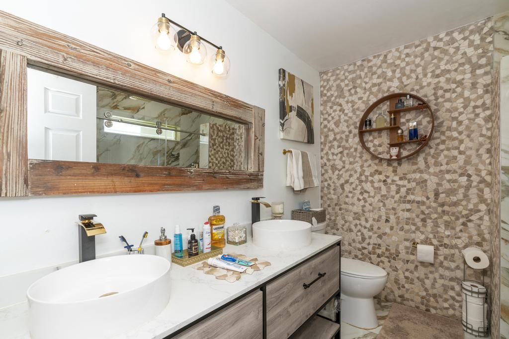 15211 60th Place N Property Photo 34