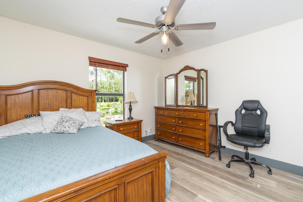 15211 60th Place N Property Photo 43