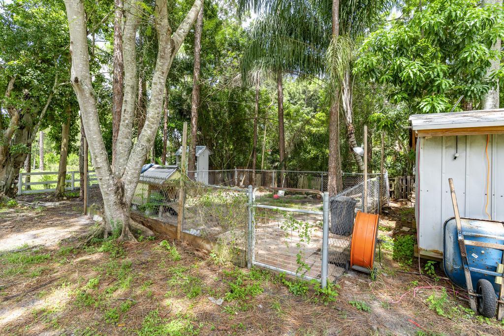 15211 60th Place N Property Photo 58