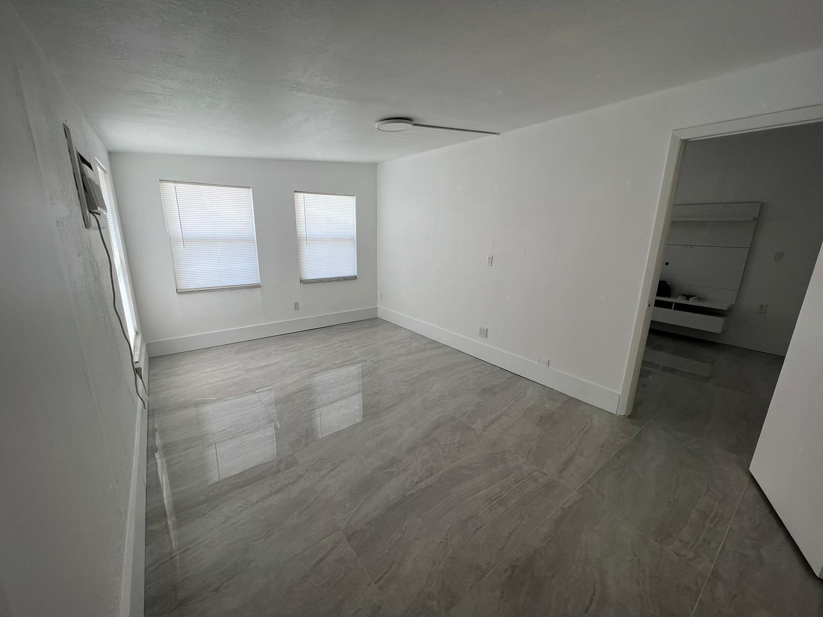 4040 Ne 12th Terrace Property Photo 15