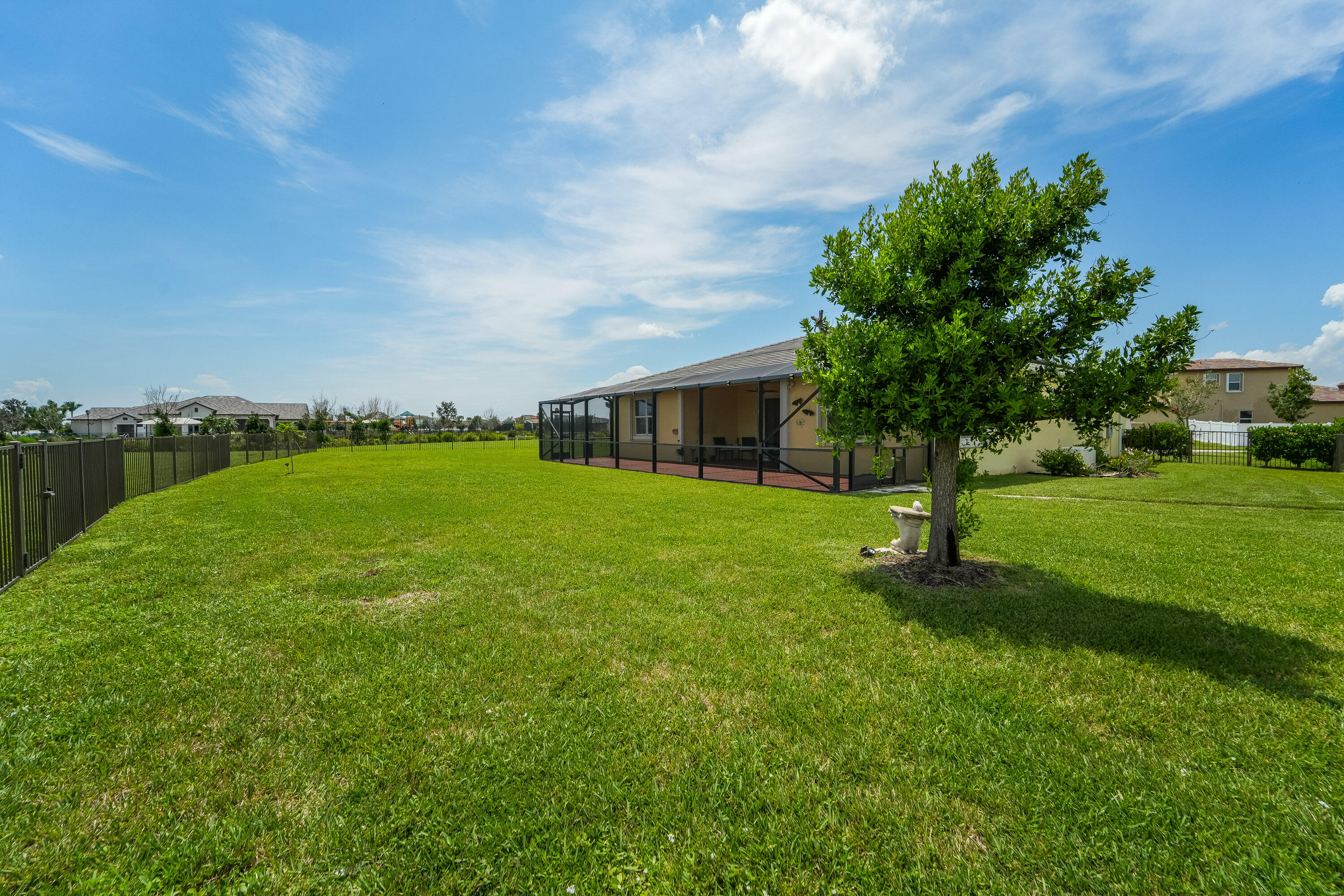 7214 Nw Farnsworth Circle Property Photo 38