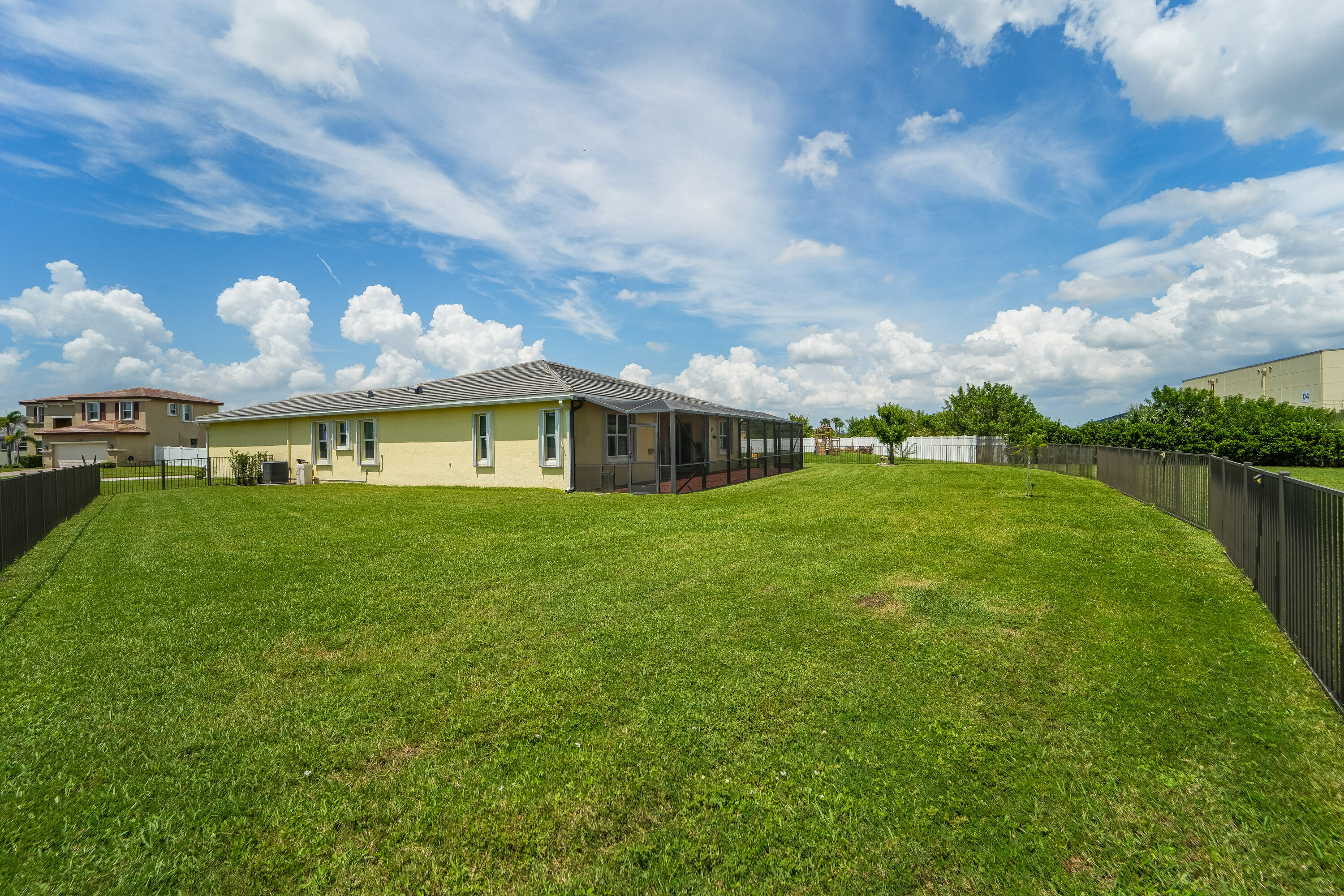 7214 Nw Farnsworth Circle Property Photo 40