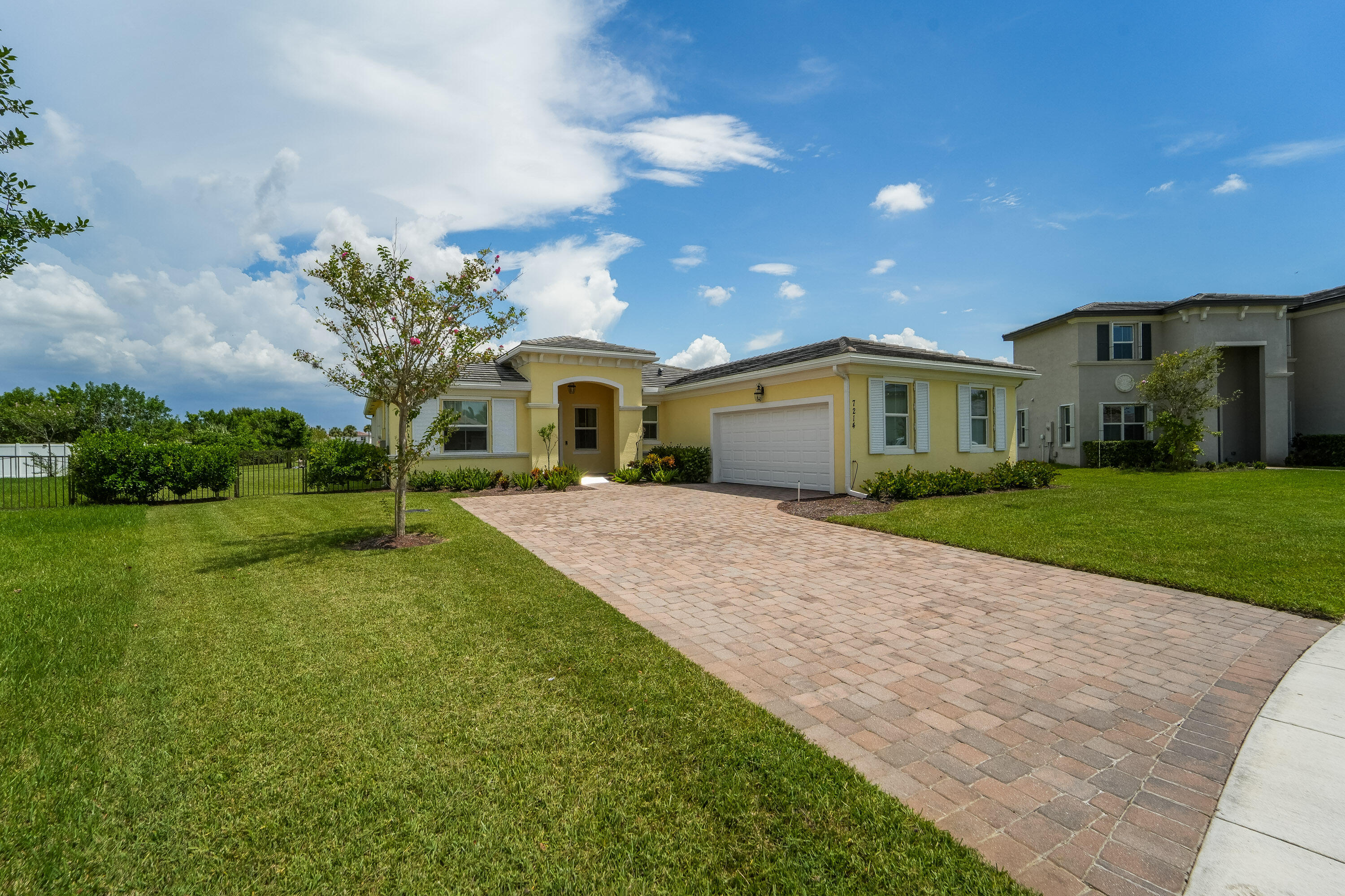 7214 Nw Farnsworth Circle Property Photo 47