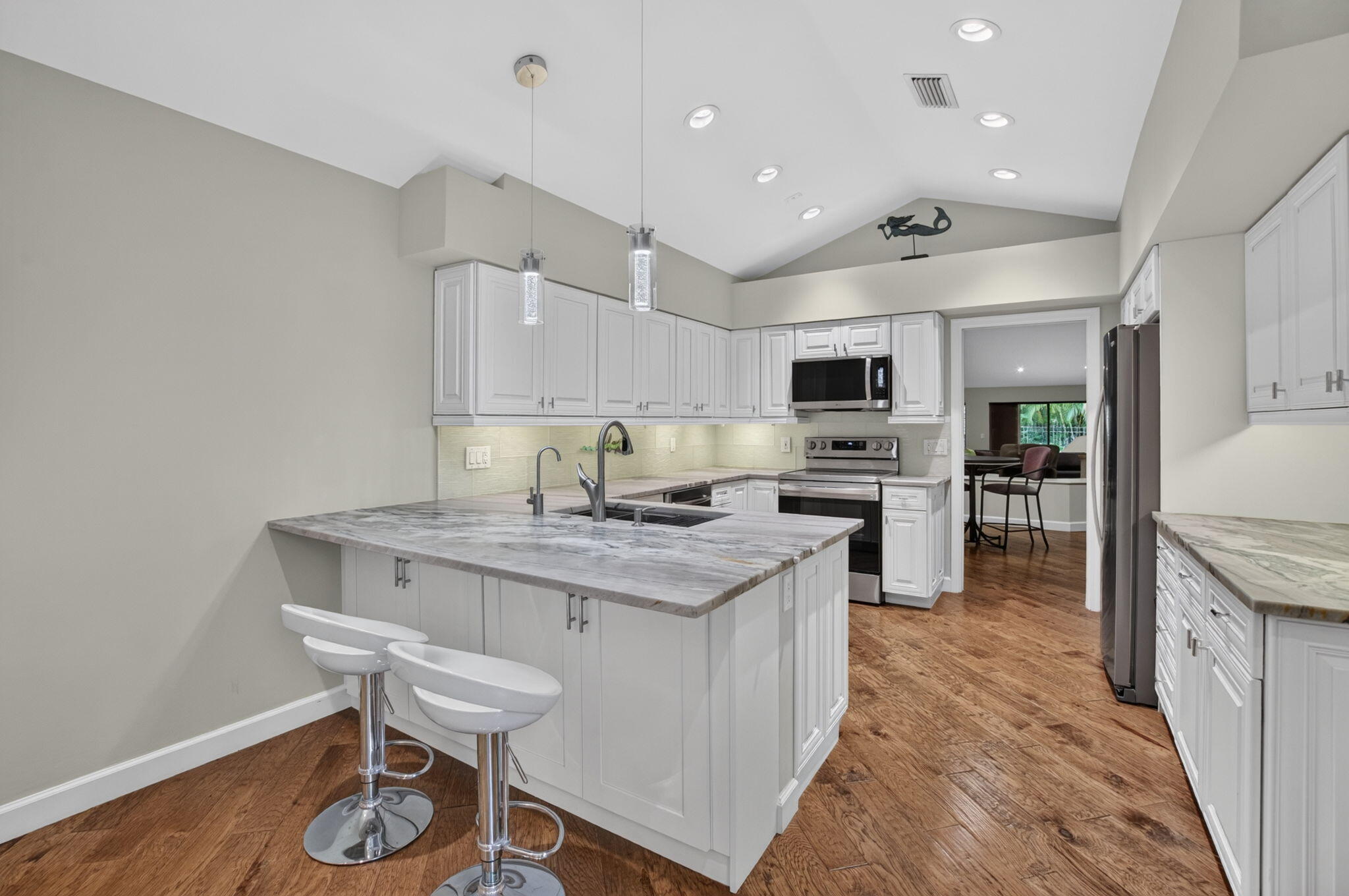 21676 Club Villa Terrace Property Photo 8