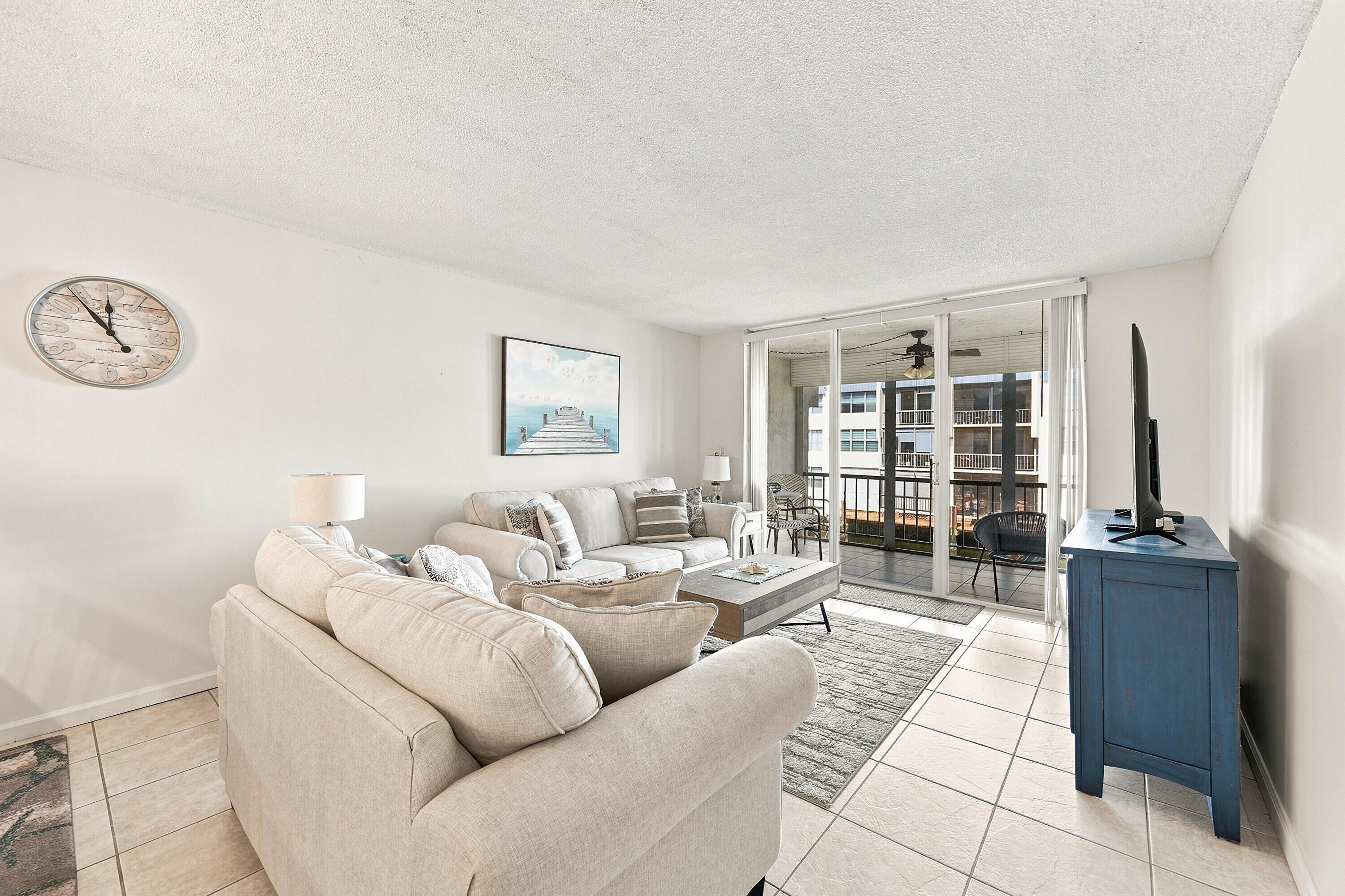 777 S Federal Highway D204 Property Photo 4