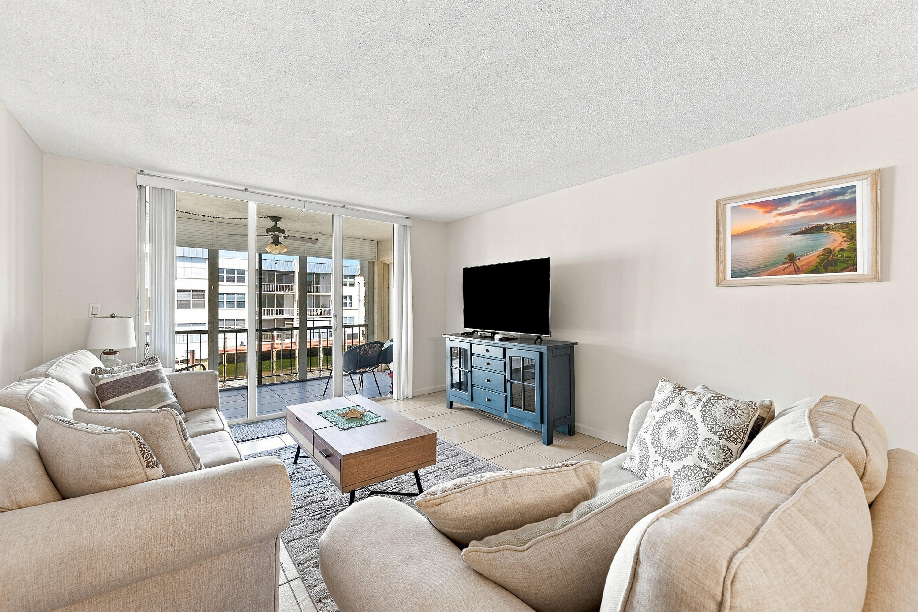 777 S Federal Highway D204 Property Photo 5