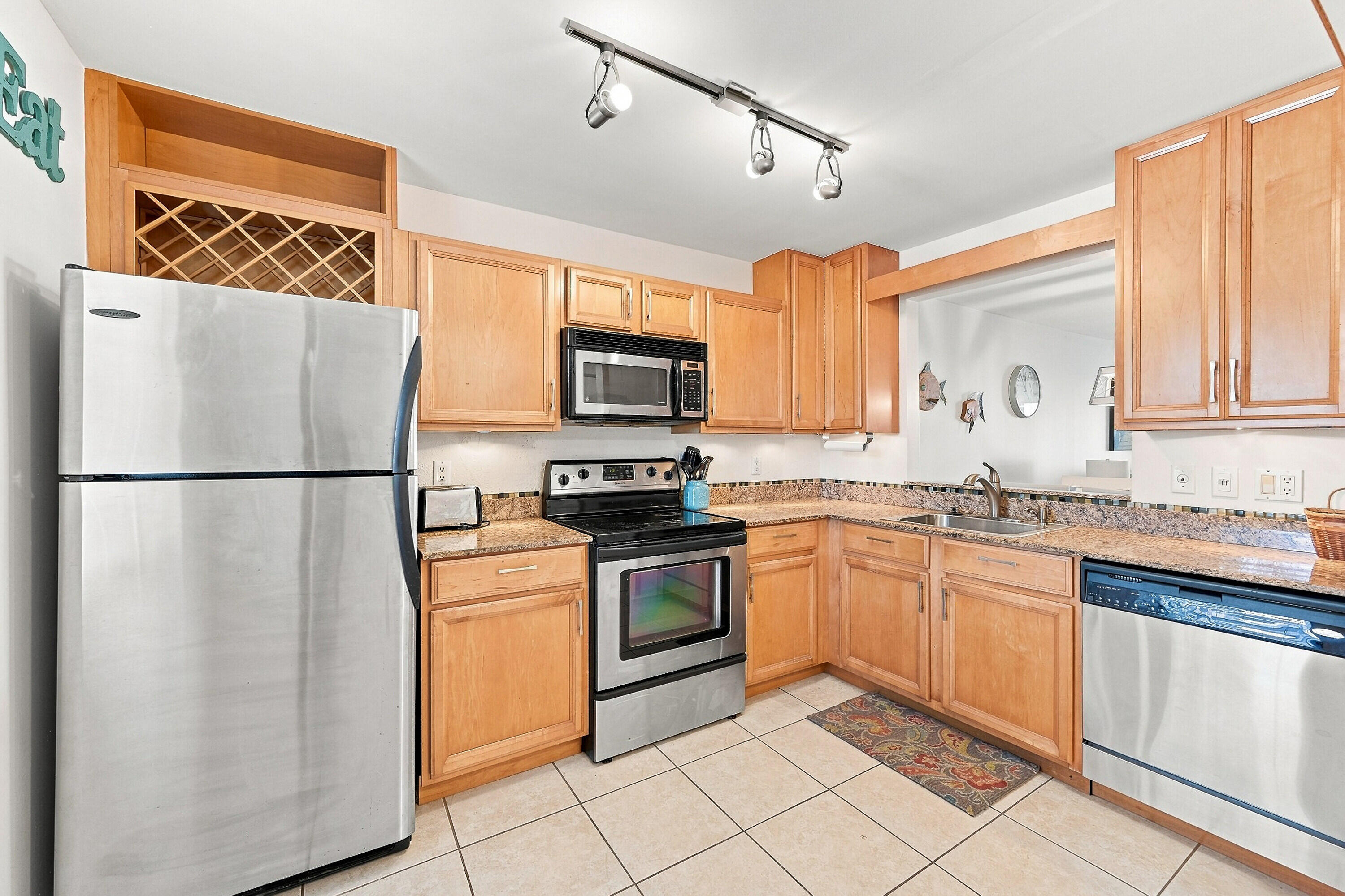 777 S Federal Highway D204 Property Photo 9