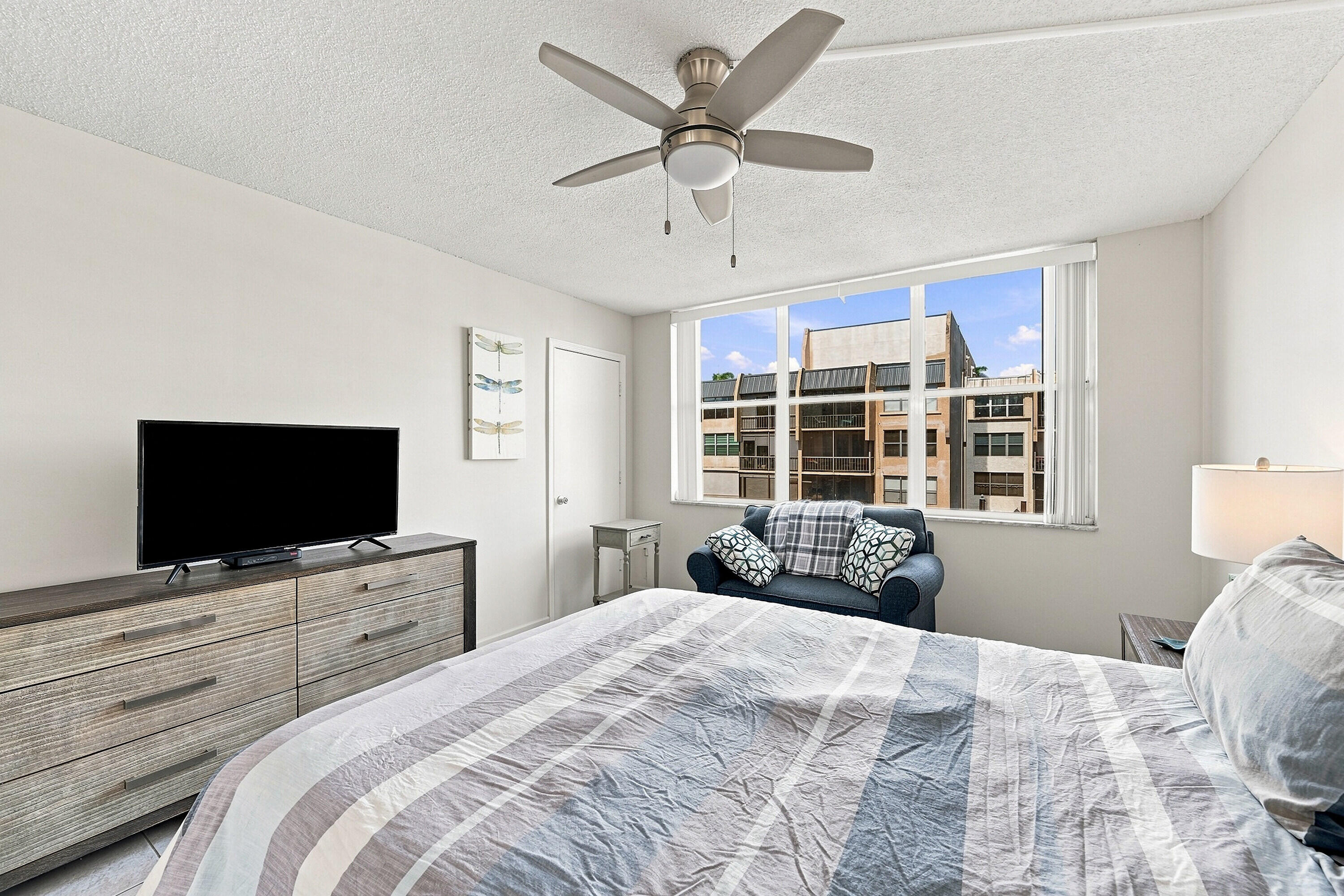 777 S Federal Highway D204 Property Photo 14