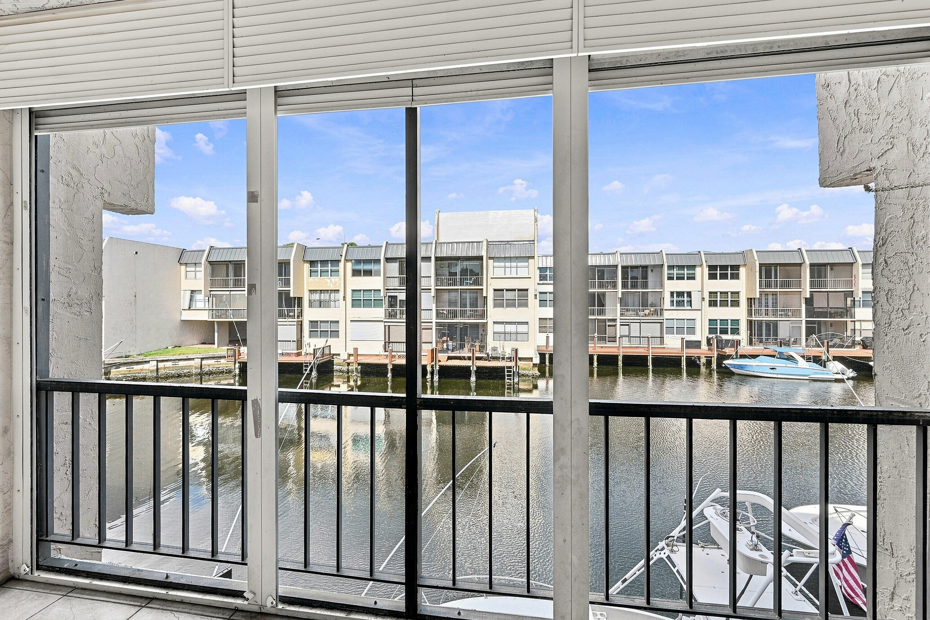 777 S Federal Highway D204 Property Photo 27