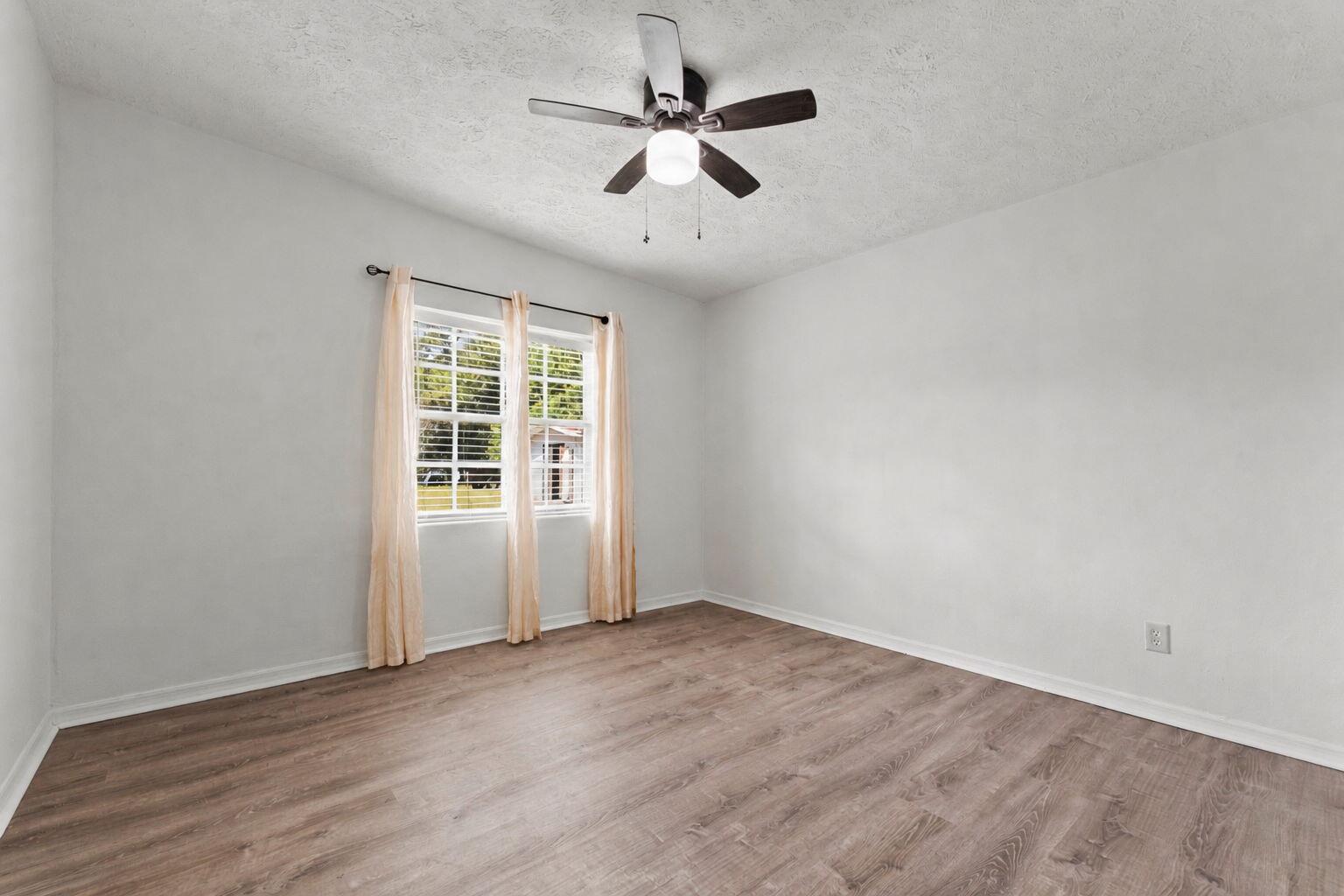 3920 Edwards Road Property Photo 11