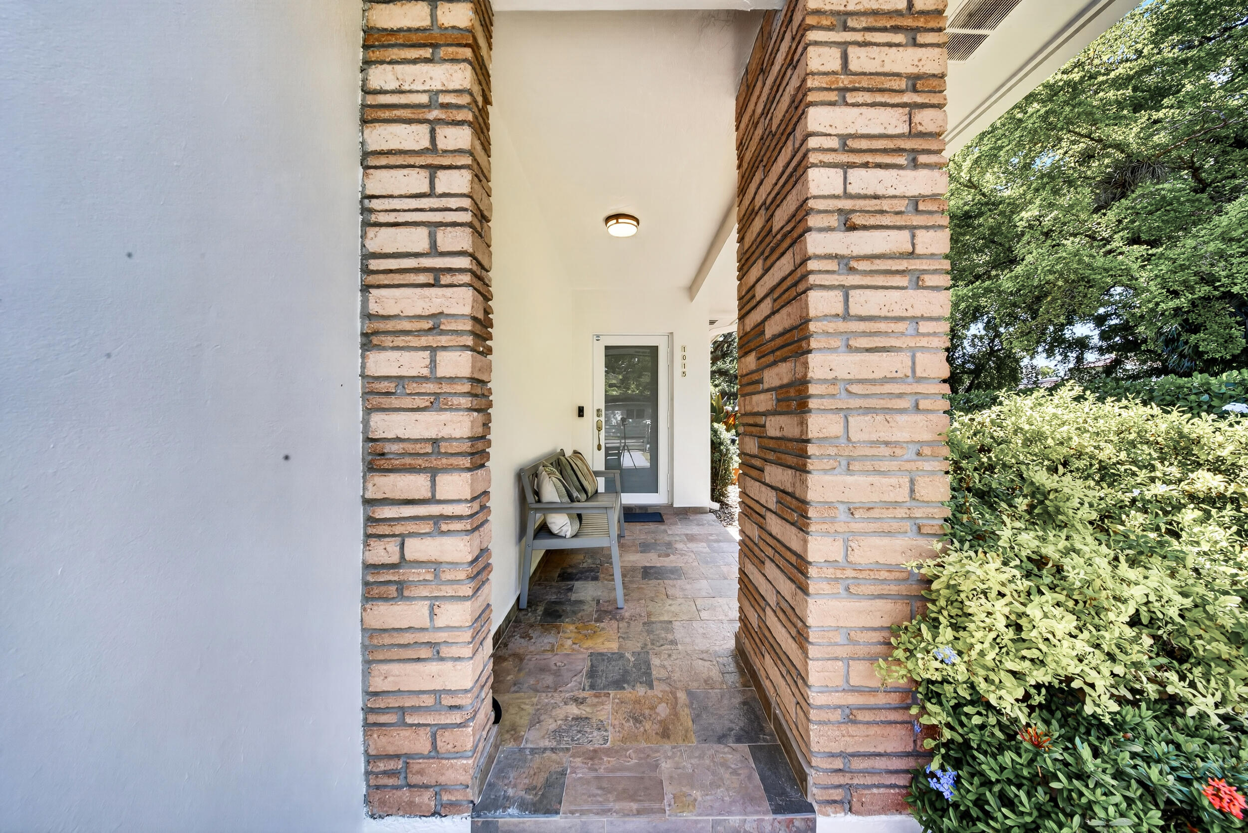1015 Madrid Street Property Photo 4