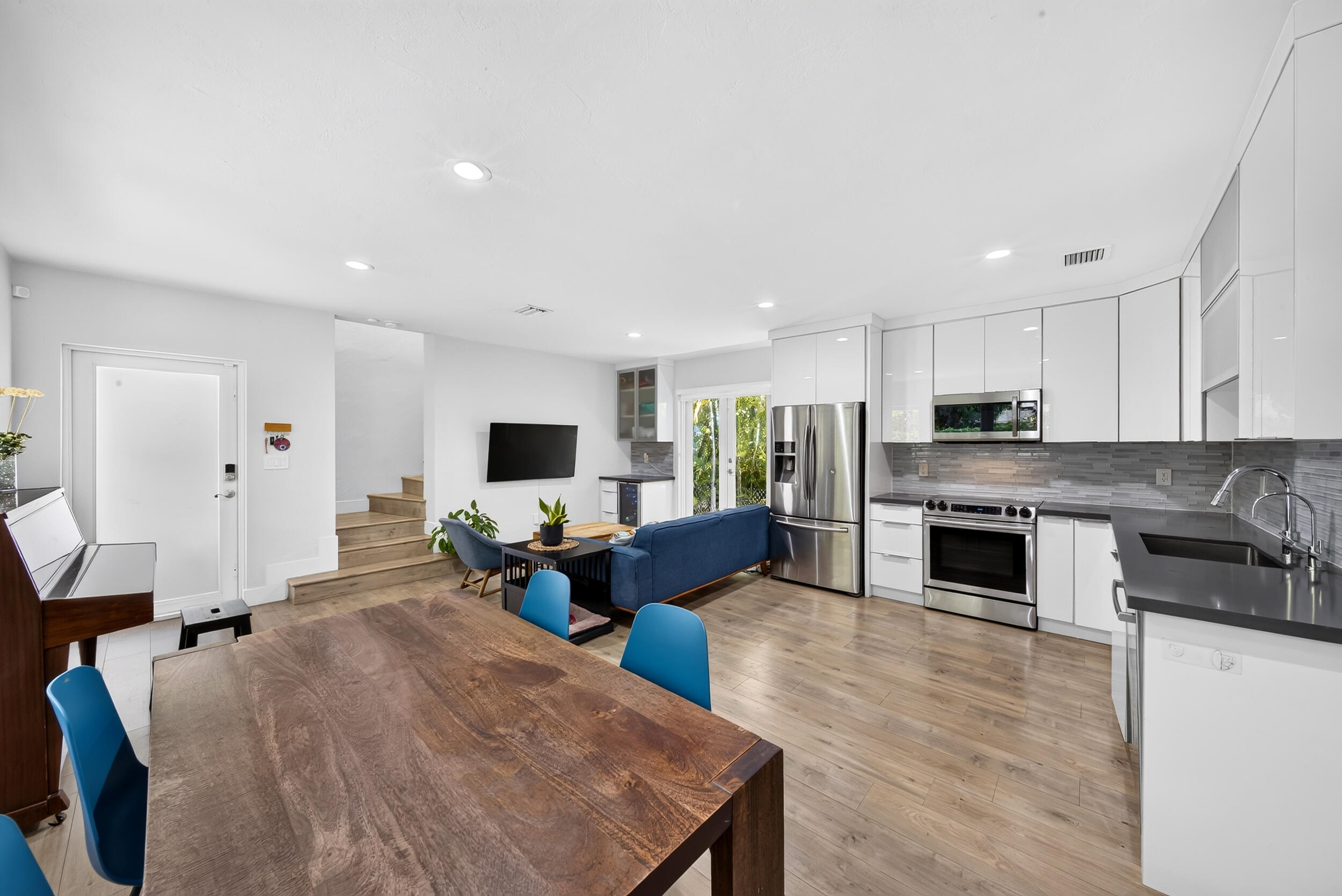 1015 Madrid Street Property Photo 8