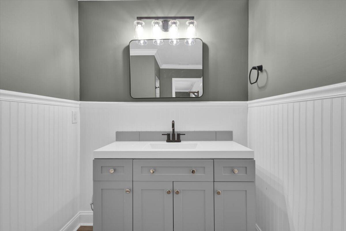 2488 Nw South Manor Avenue Property Photo 18