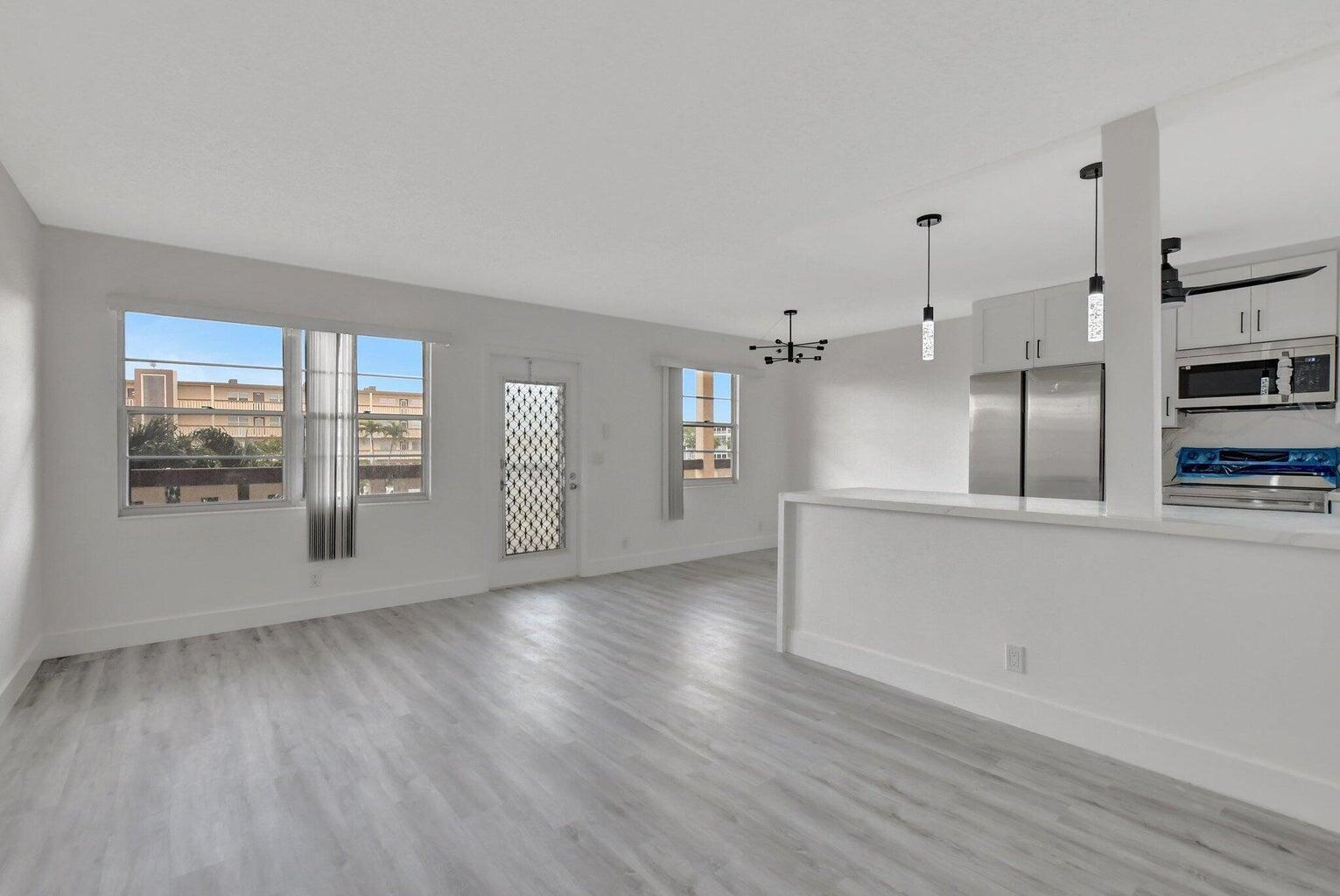 2053 Wolverton C Property Photo 4