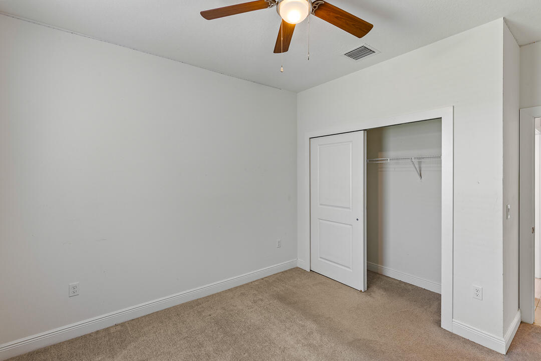 275 Sw Elderberry Drive Property Photo 10
