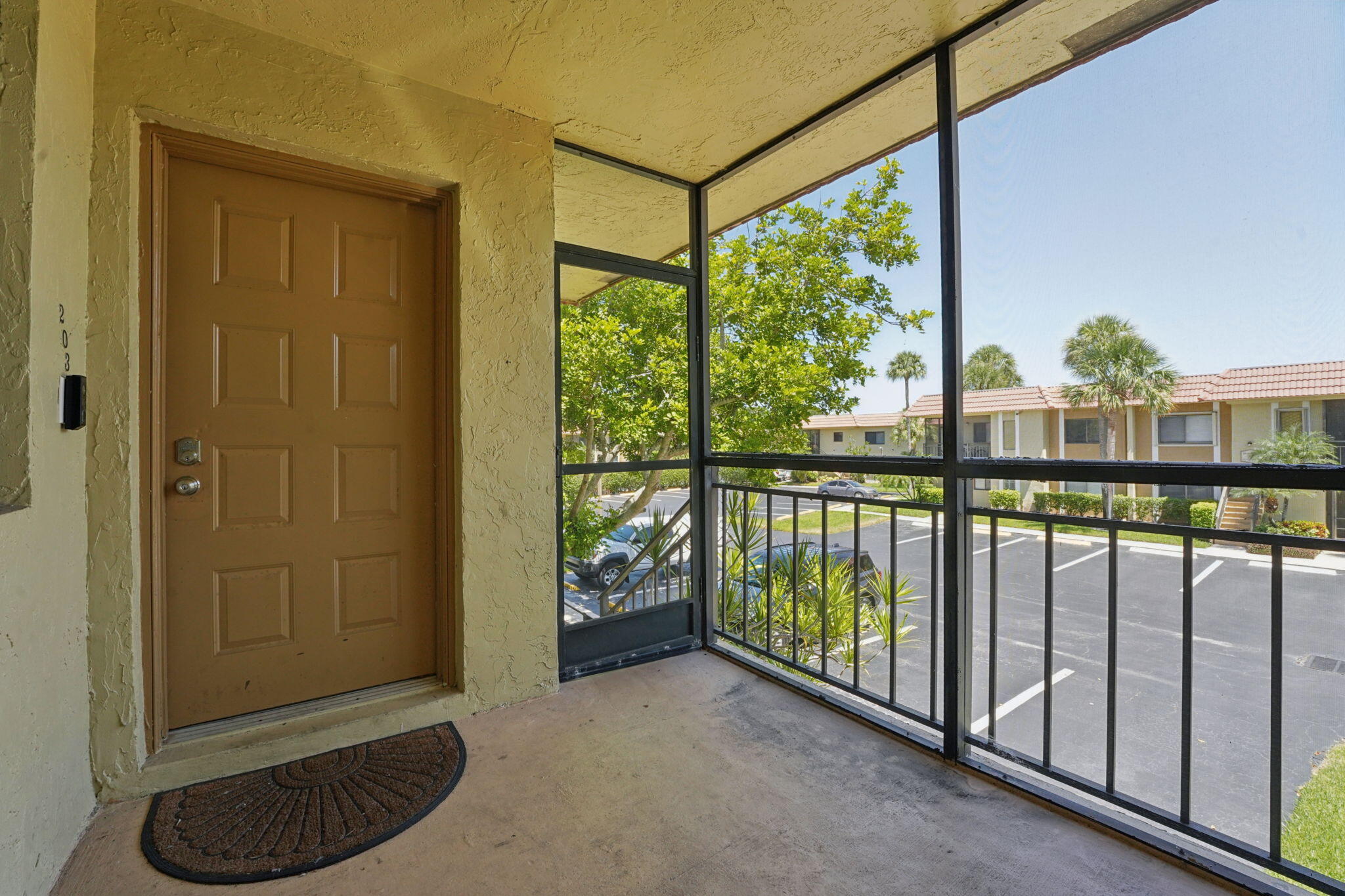 327 Lakeview Drive 203 Property Photo 26