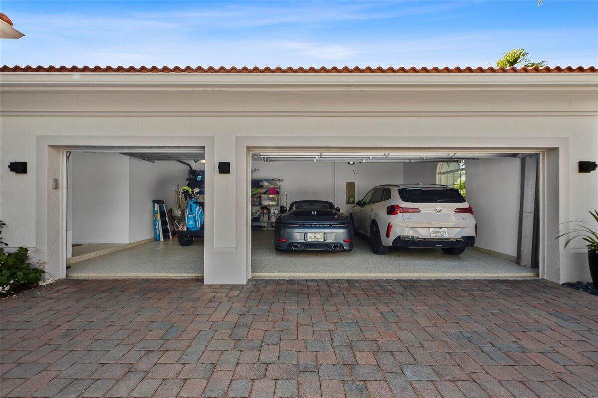 180 Carina Drive Property Photo 4
