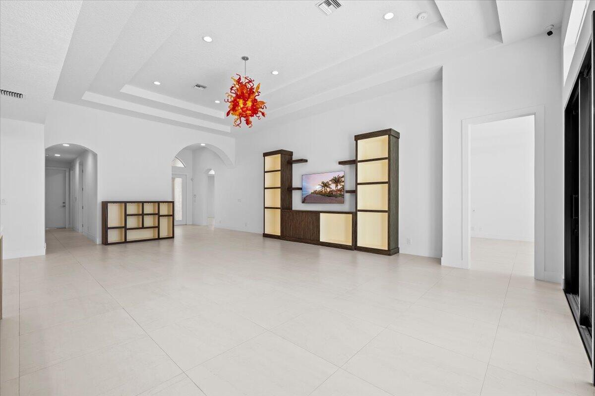 180 Carina Drive Property Photo 14