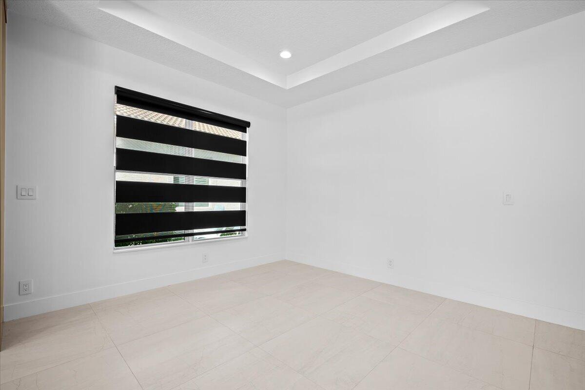 180 Carina Drive Property Photo 16