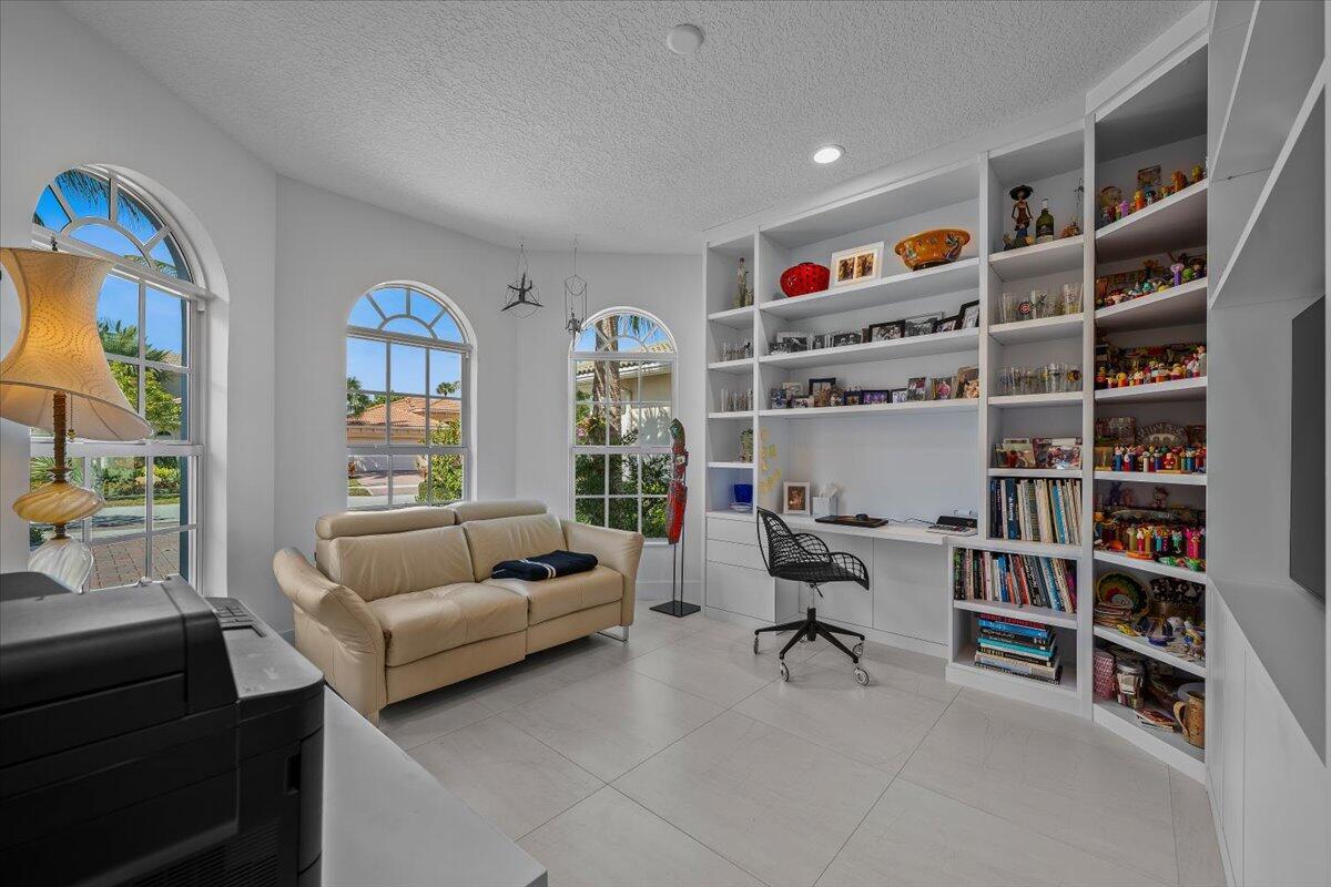 180 Carina Drive Property Photo 23