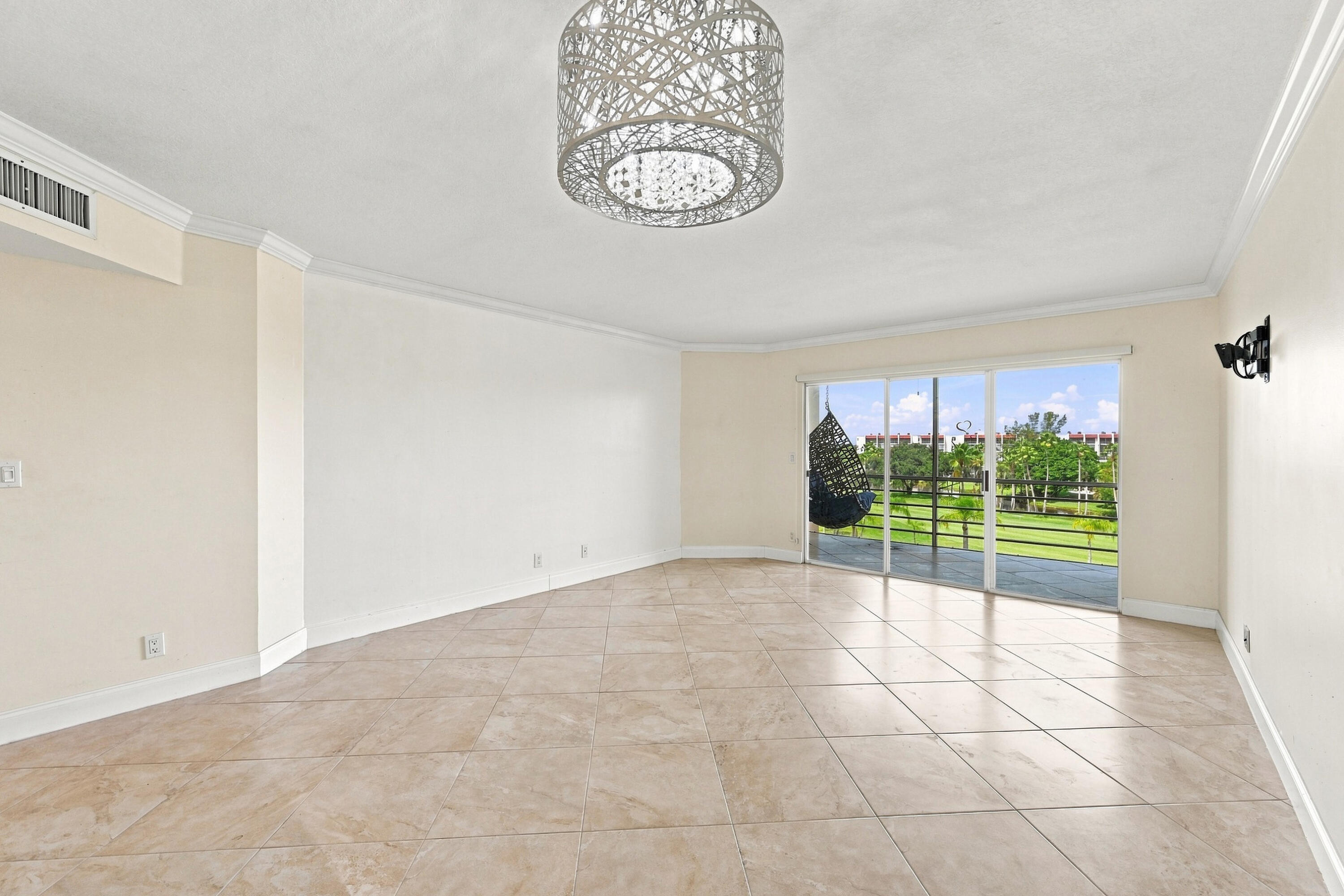 3661 Via Poinciana 513 Property Photo 6