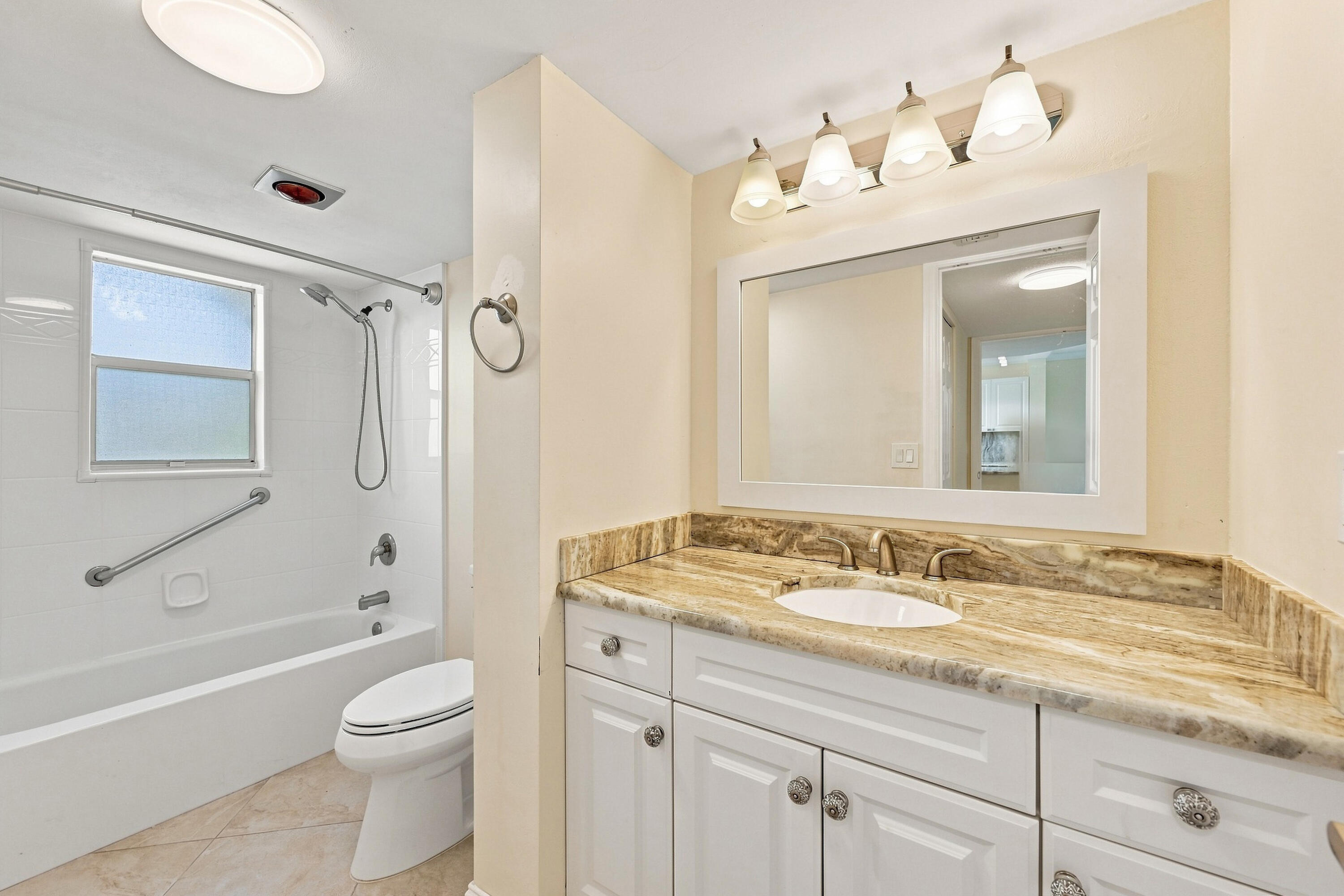 3661 Via Poinciana 513 Property Photo 10