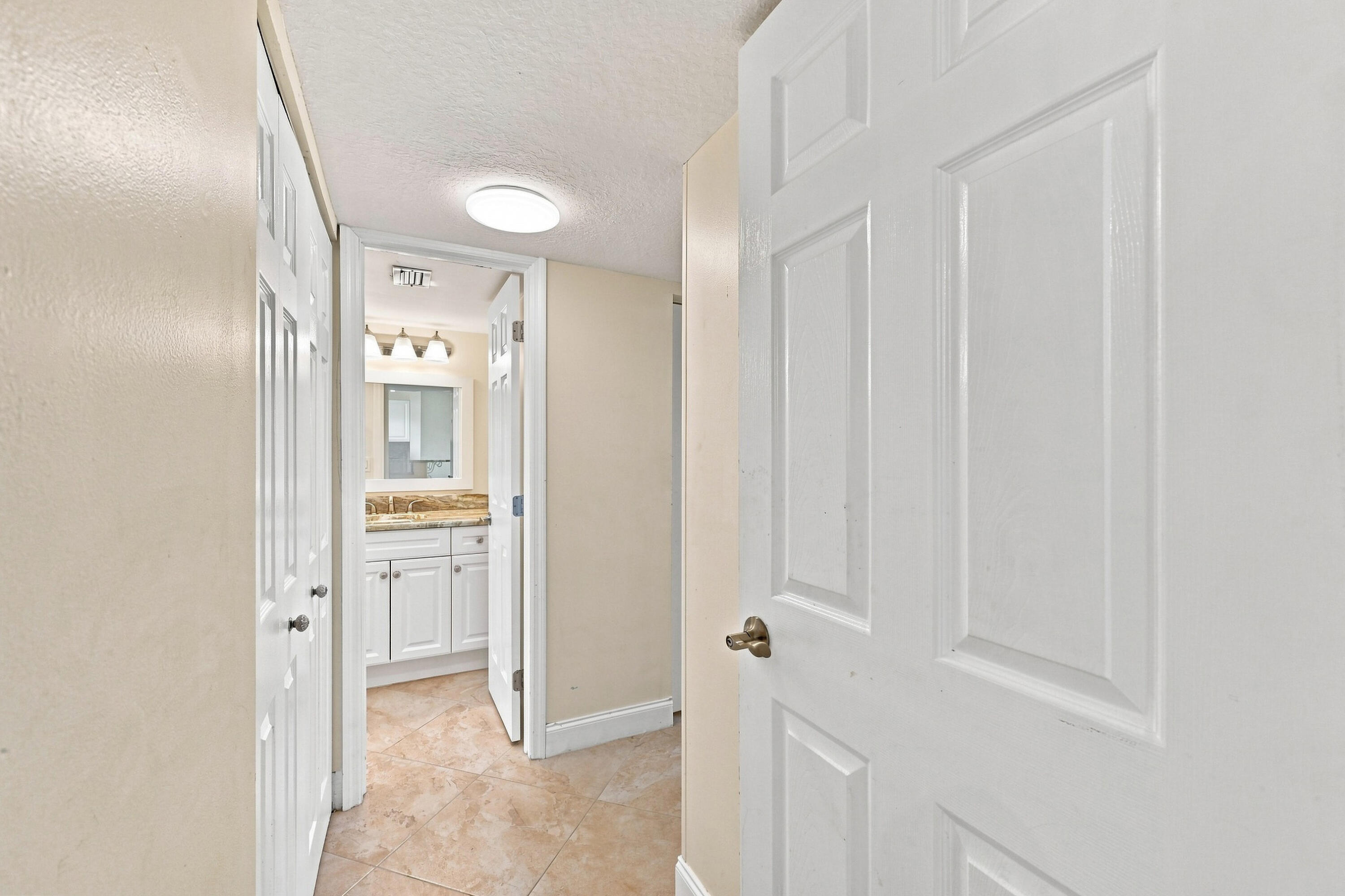 3661 Via Poinciana 513 Property Photo 11