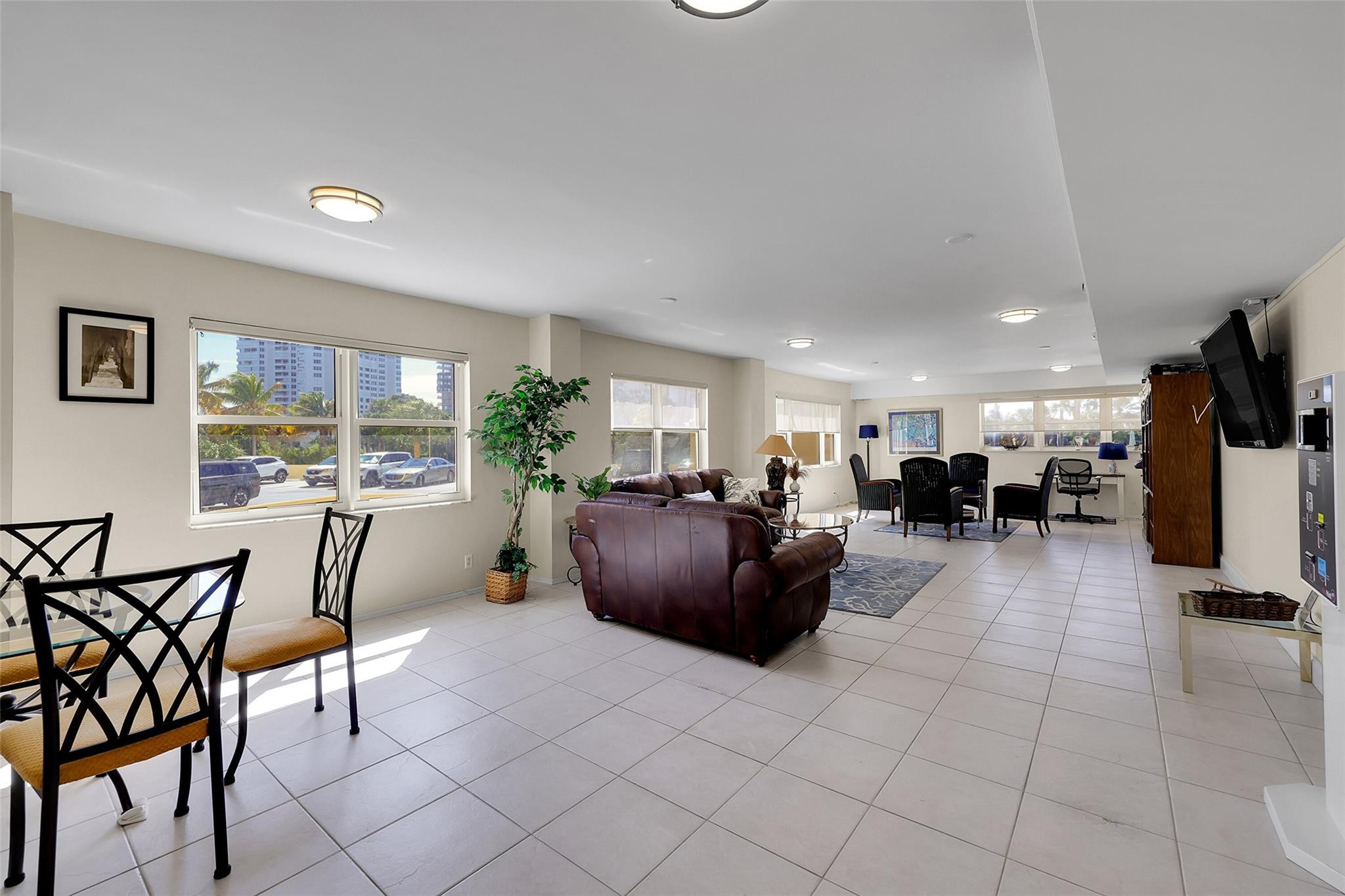 1200 Hibiscus Avenue Ph3 Property Photo 27