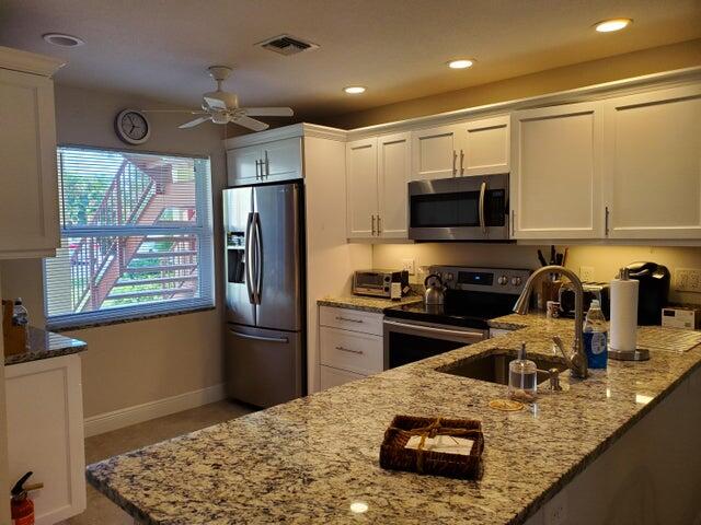 717 S Us Hwy 1 Unit 304 Property Photo 6