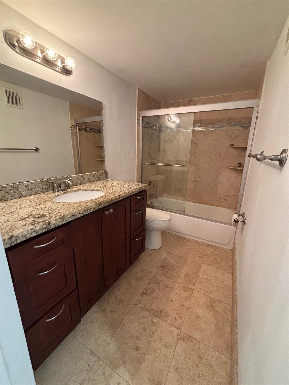 220 Lakeview Drive 103 Property Photo 10