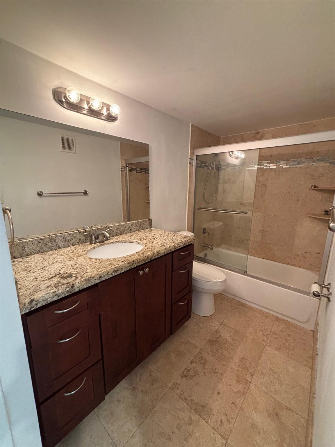 220 Lakeview Drive 103 Property Photo 11