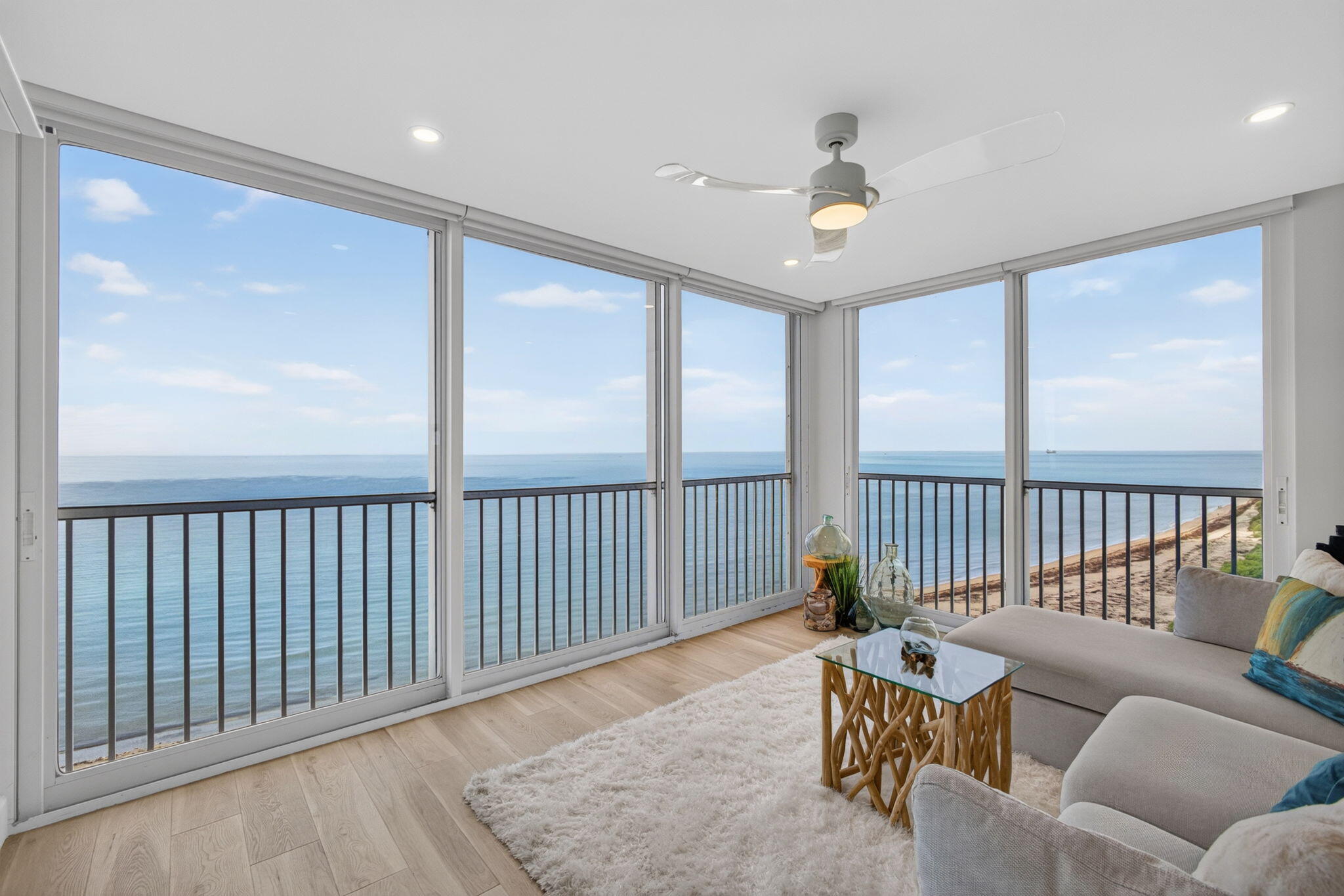 840 Ocean Drive 1001 Property Photo 6