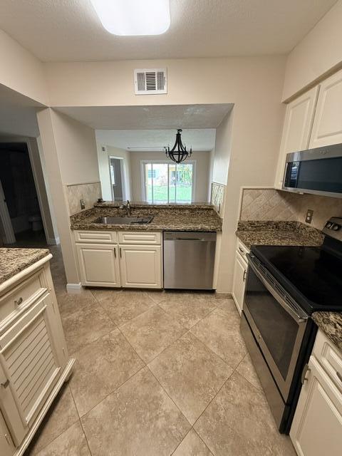 1035 Lake Shore Drive 103 Property Photo 4