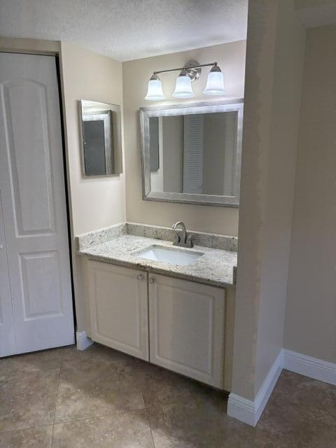 1035 Lake Shore Drive 103 Property Photo 10
