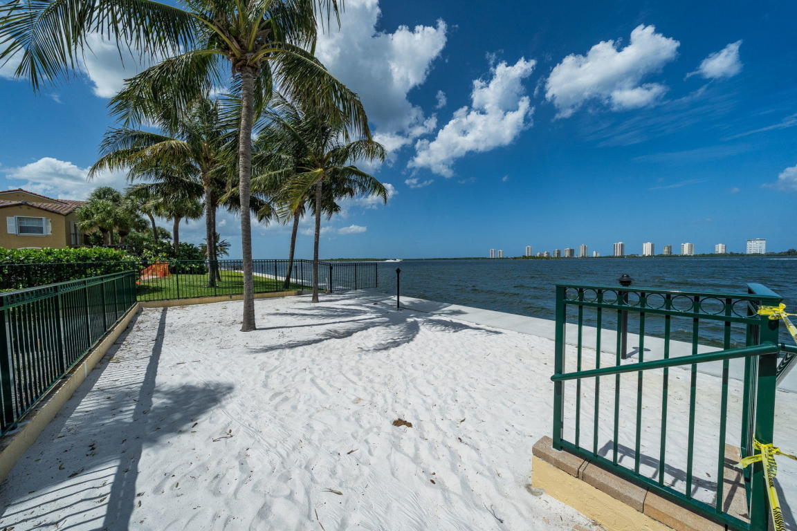 1035 Lake Shore Drive 103 Property Photo 19