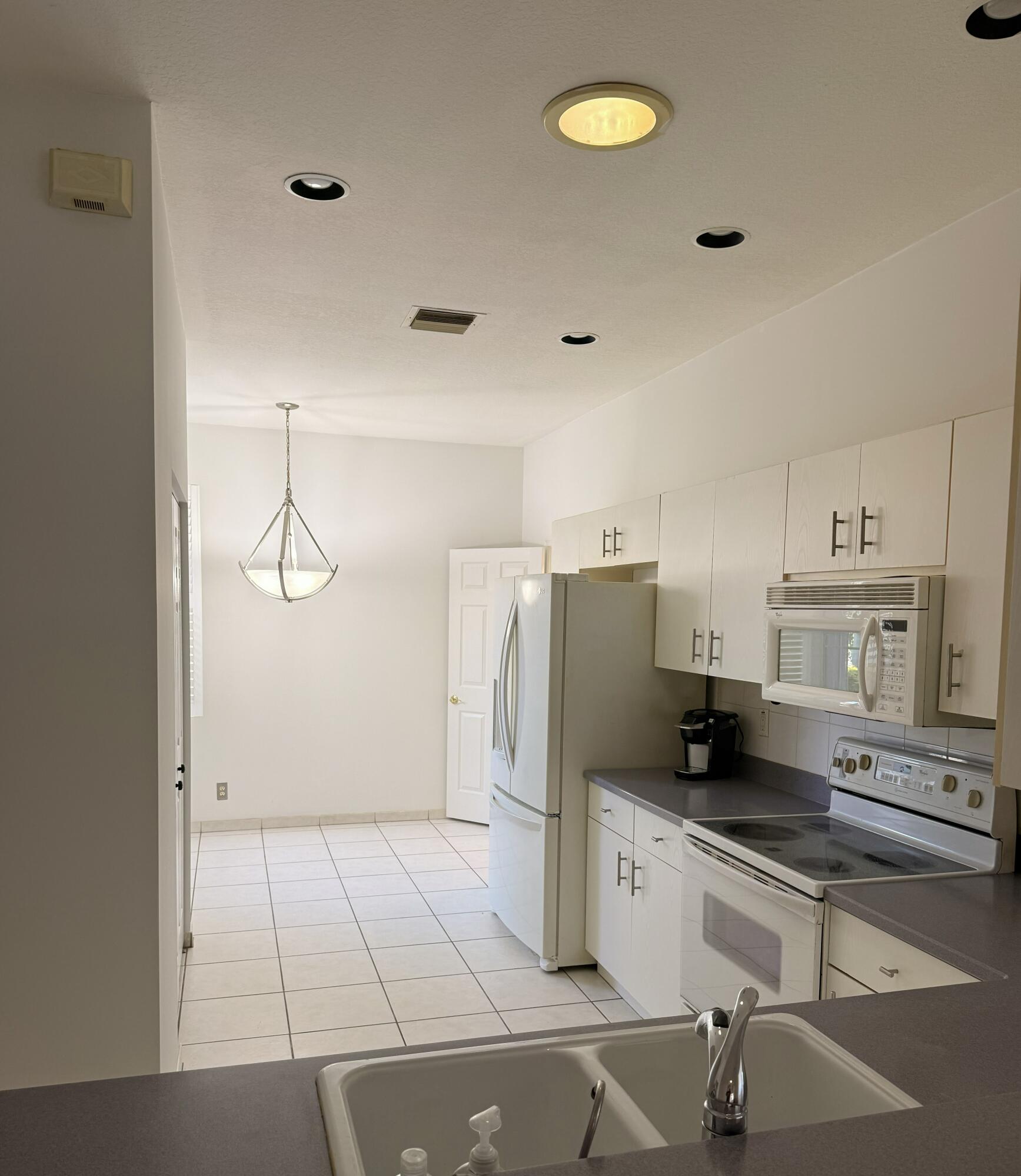 10724 Royal Caribbean Circle Property Photo 7