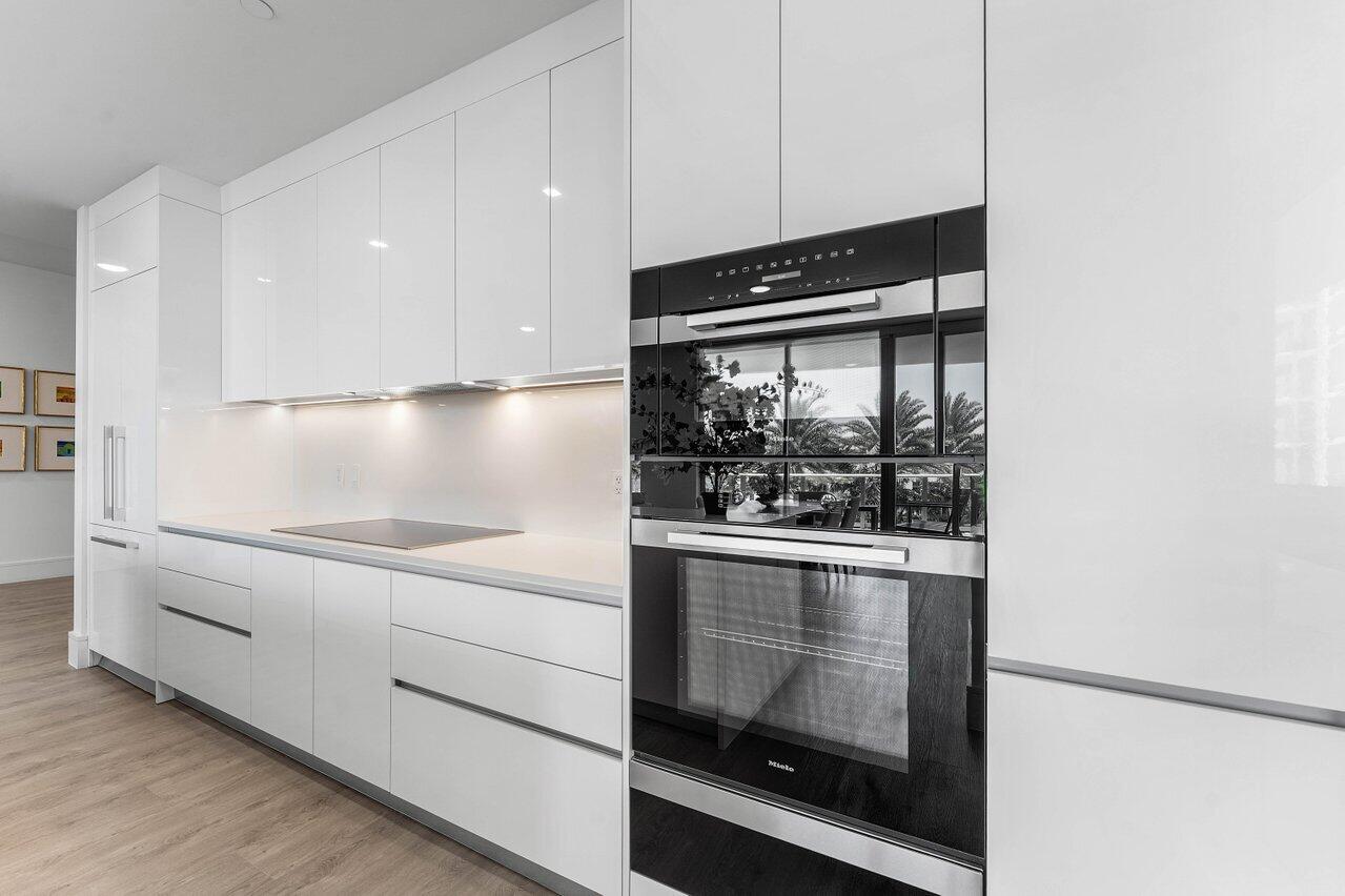 220 Lake Shore Drive 702 Property Photo 6