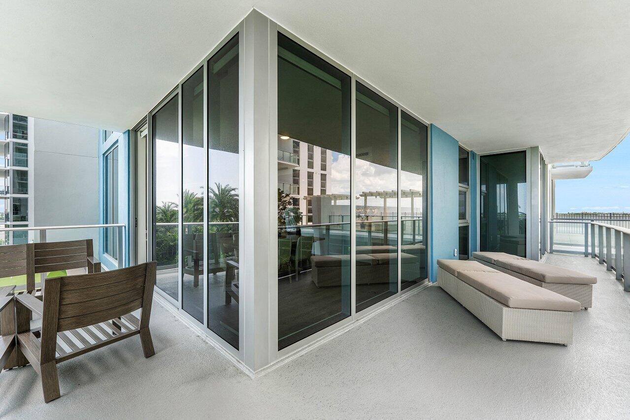 220 Lake Shore Drive 702 Property Photo 22