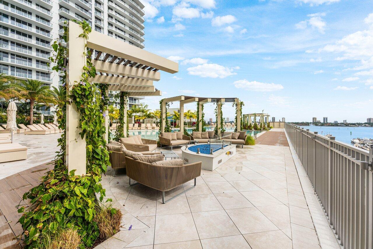 220 Lake Shore Drive 702 Property Photo 43