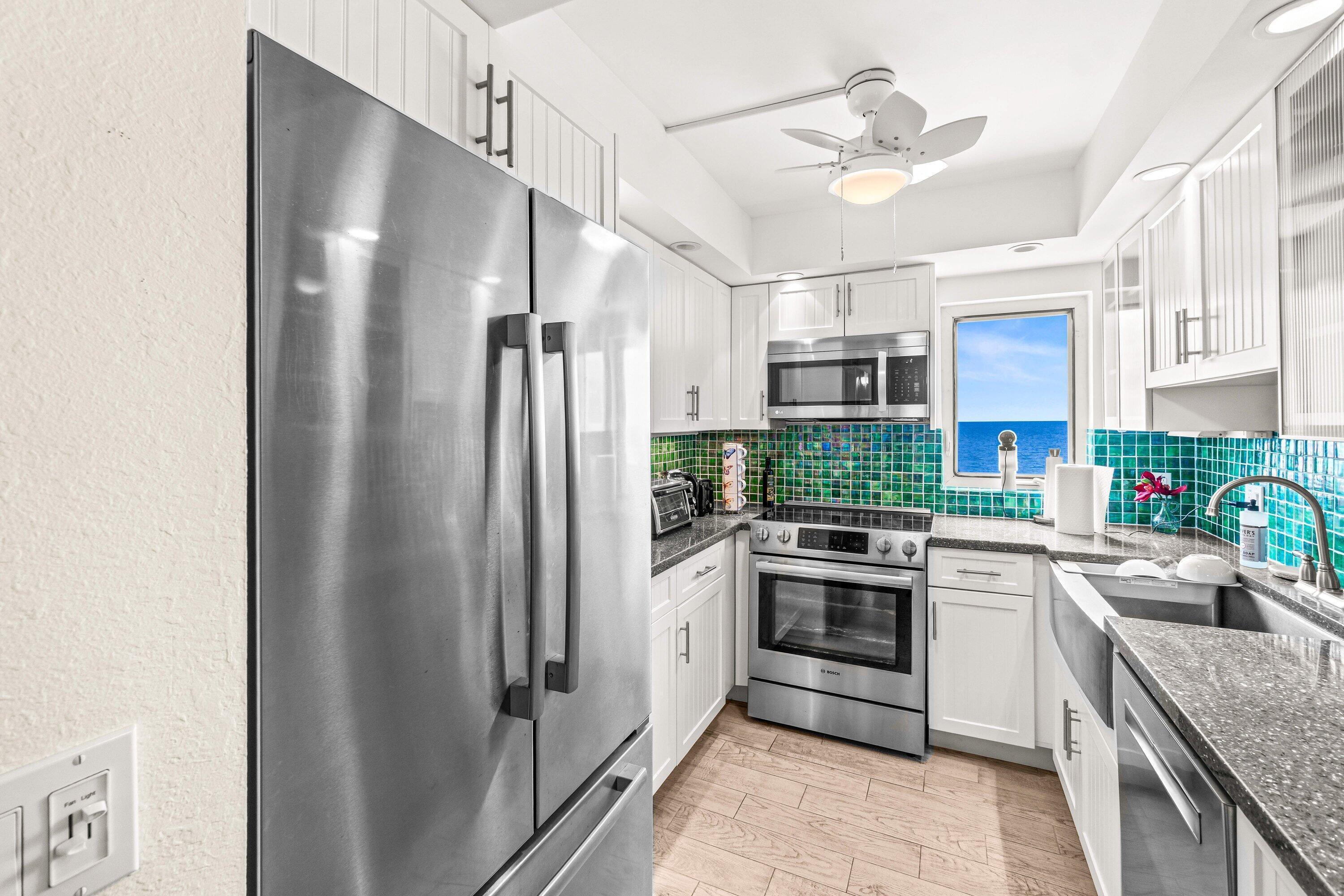 4511 S Ocean Boulevard 607 Property Photo 12