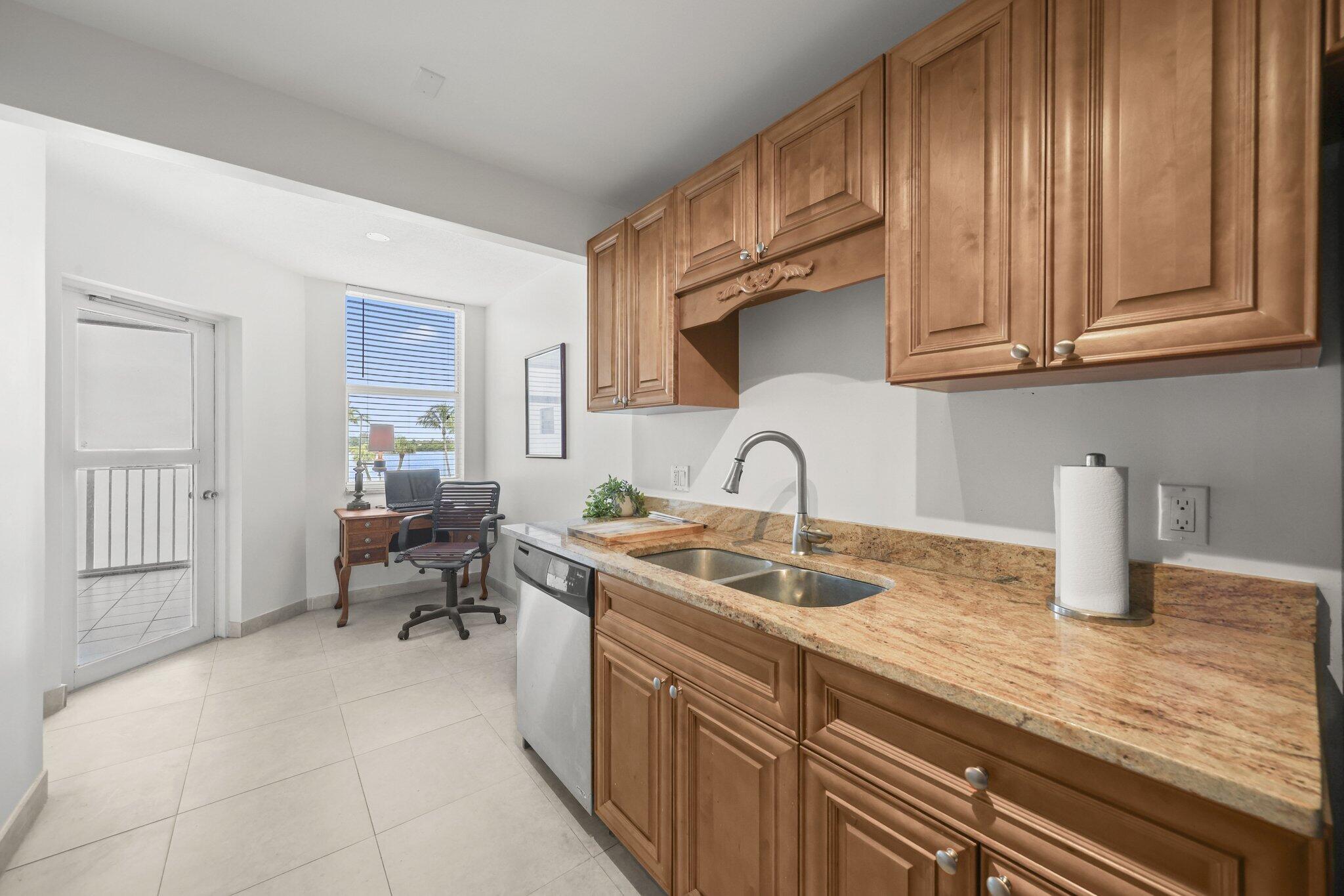 2860 S Ocean Boulevard 302 Property Photo 18