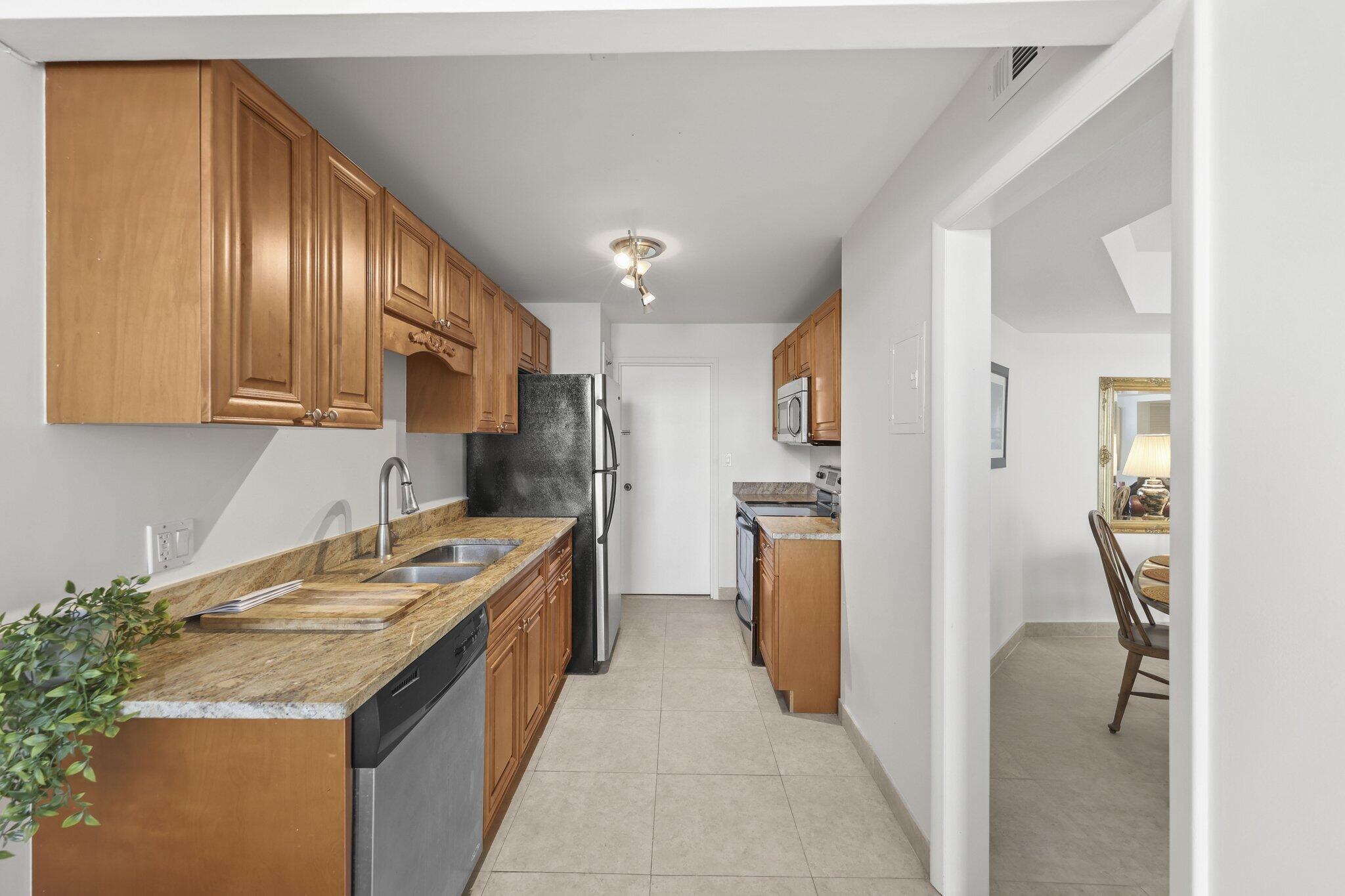 2860 S Ocean Boulevard 302 Property Photo 21