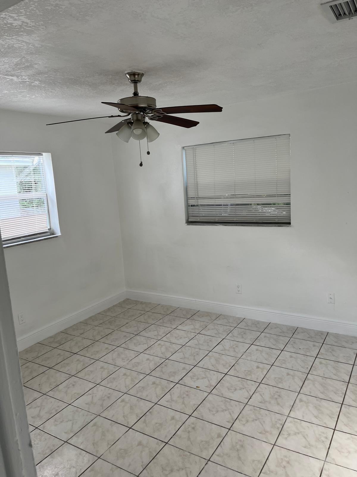 5315 Nw 16th Court Property Photo 7