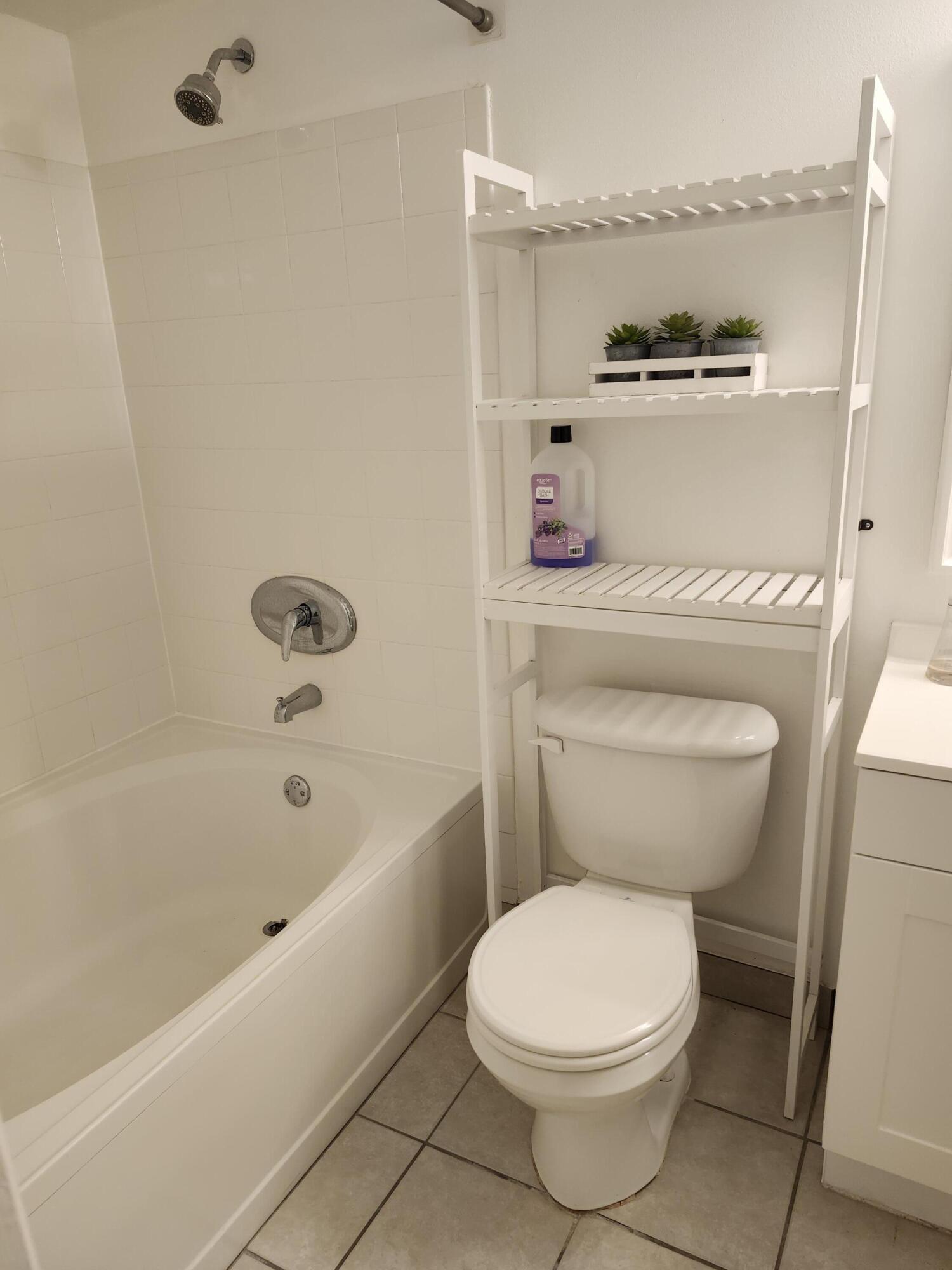 706 E Villa Circle Property Photo 14