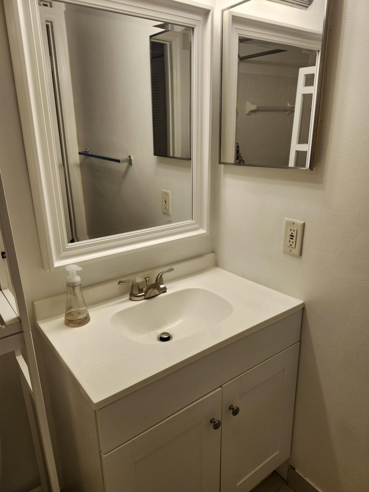 706 E Villa Circle Property Photo 15