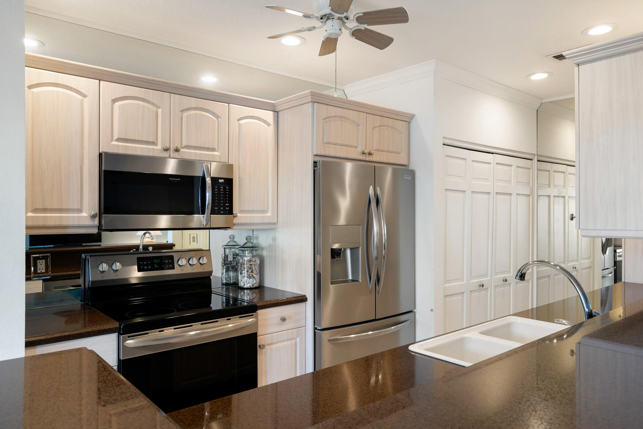 5151 Highway A1a 114 Property Photo 12