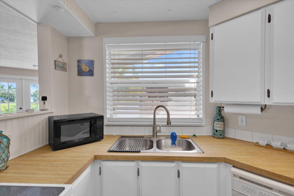 360 Ne Jade Circle Property Photo 30