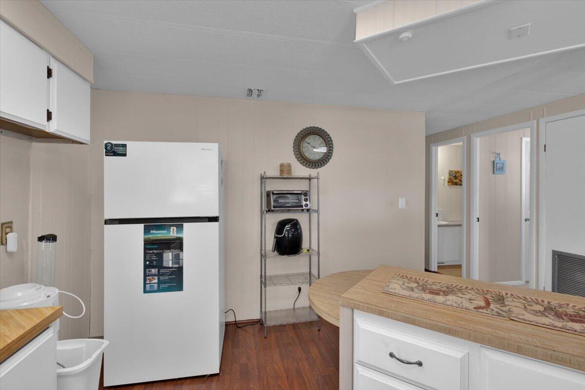 360 Ne Jade Circle Property Photo 31