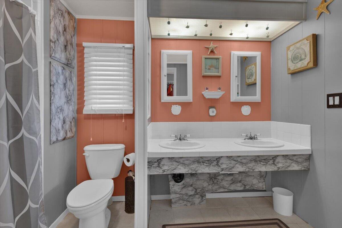 360 Ne Jade Circle Property Photo 38