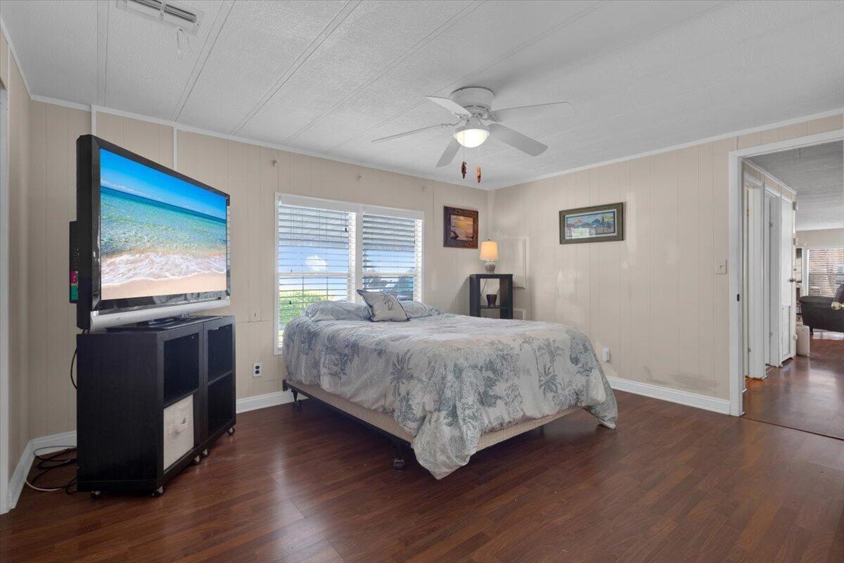 360 Ne Jade Circle Property Photo 39